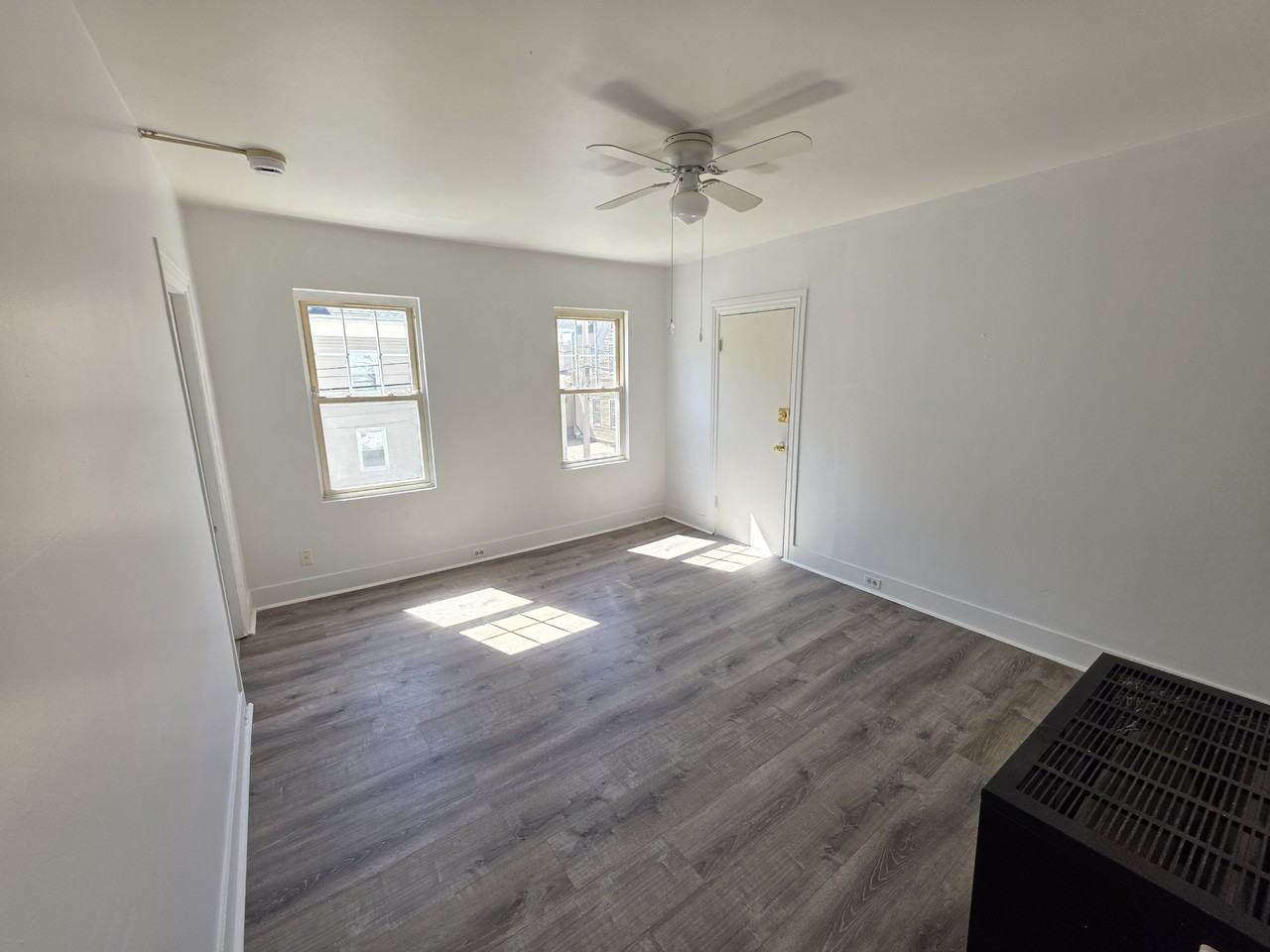 133 Church St - Photo 2 of 9