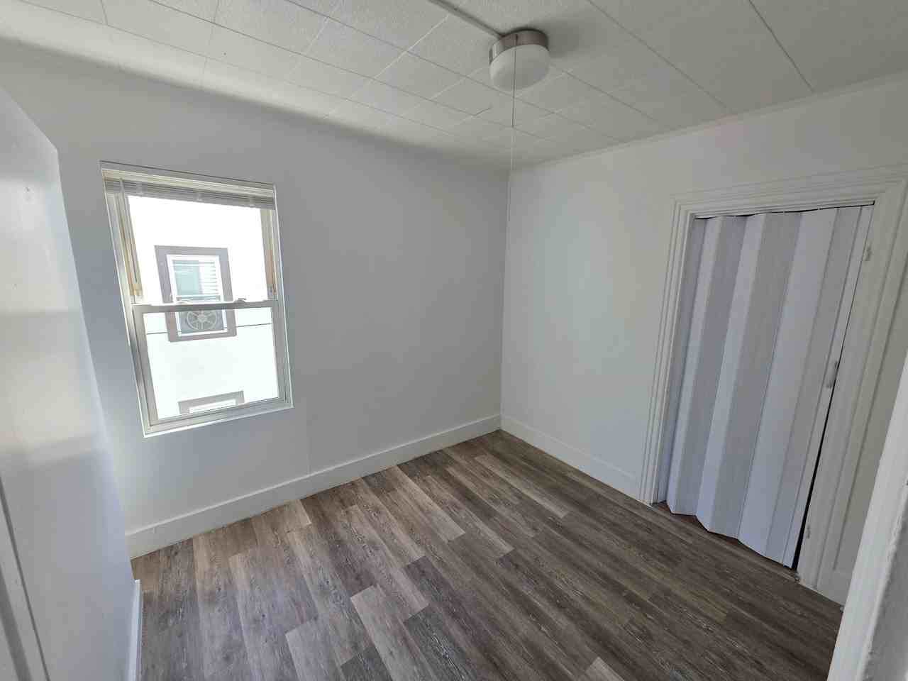 133 Church St - Photo 7 of 9