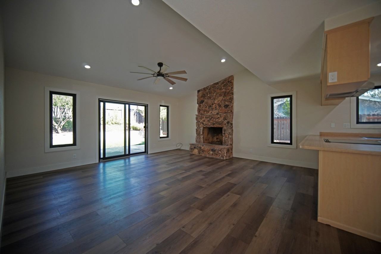 3115 Westwood Dr - Photo 4 of 30