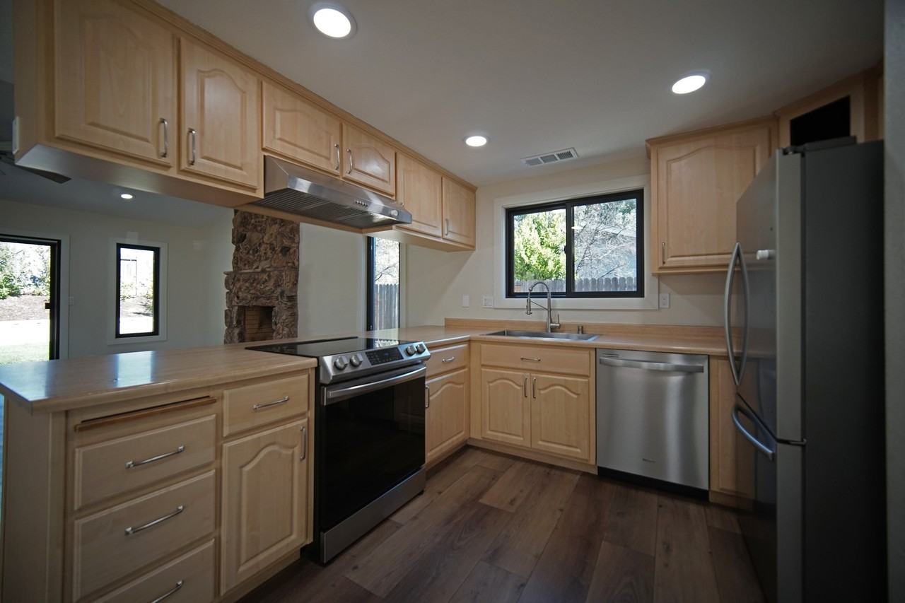 3115 Westwood Dr - Photo 6 of 30