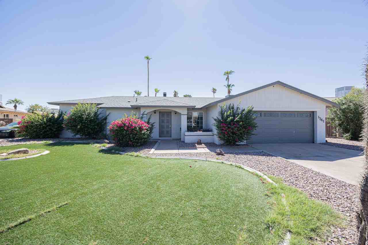 1341 E Garnet Cir - Photo 2 of 35
