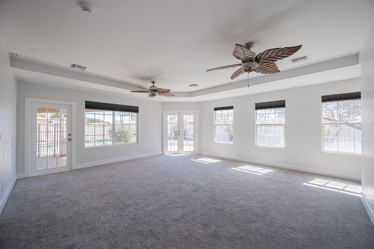 1341 E Garnet Cir - Photo 4 of 35