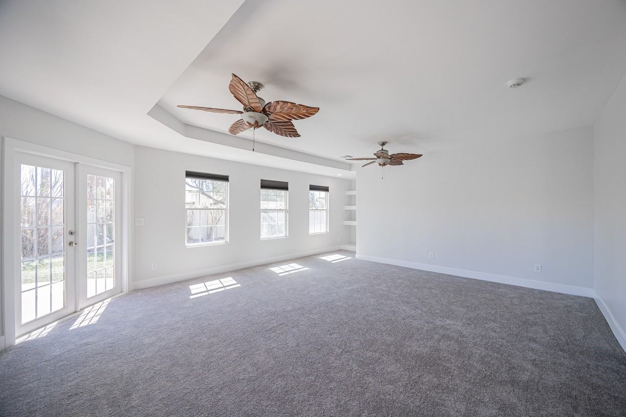 1341 E Garnet Cir - Photo 5 of 35