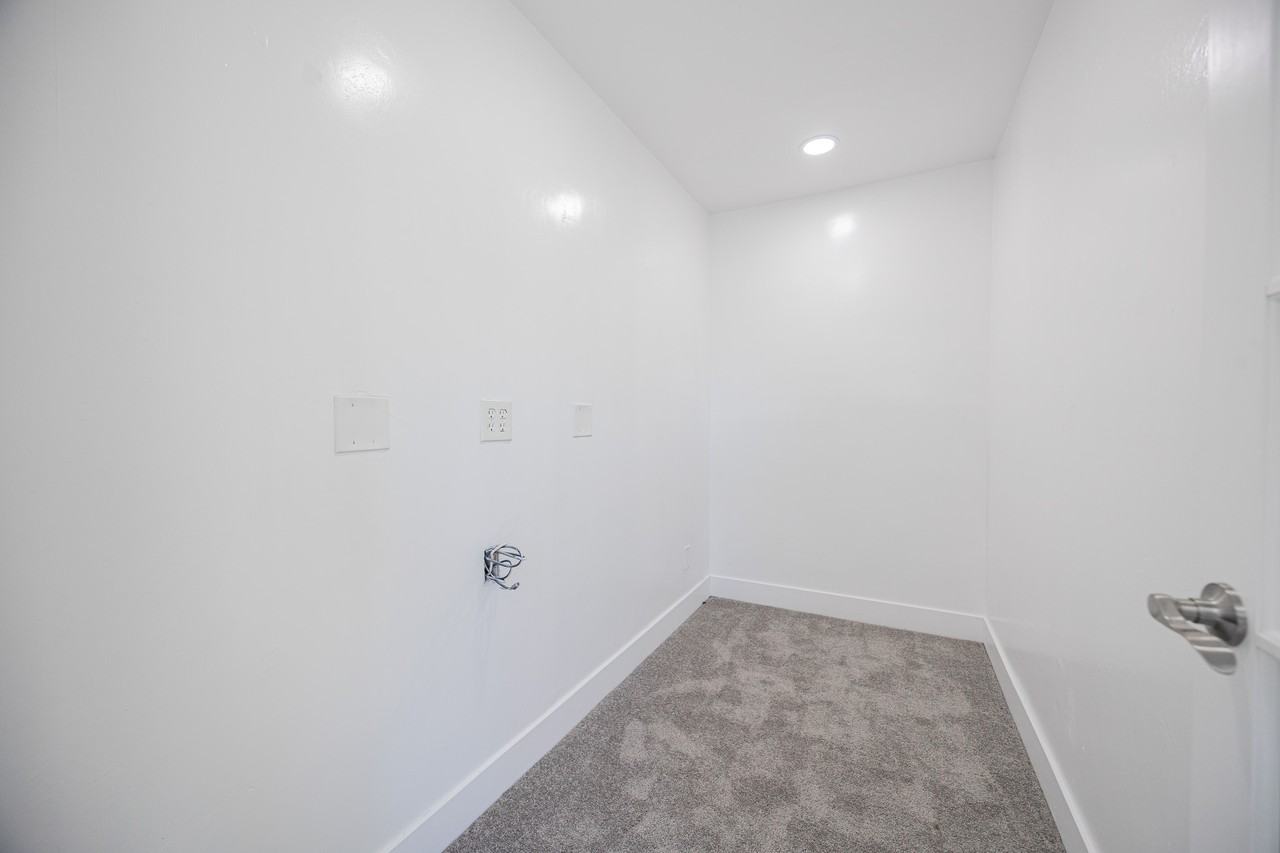 1341 E Garnet Cir - Photo 7 of 35