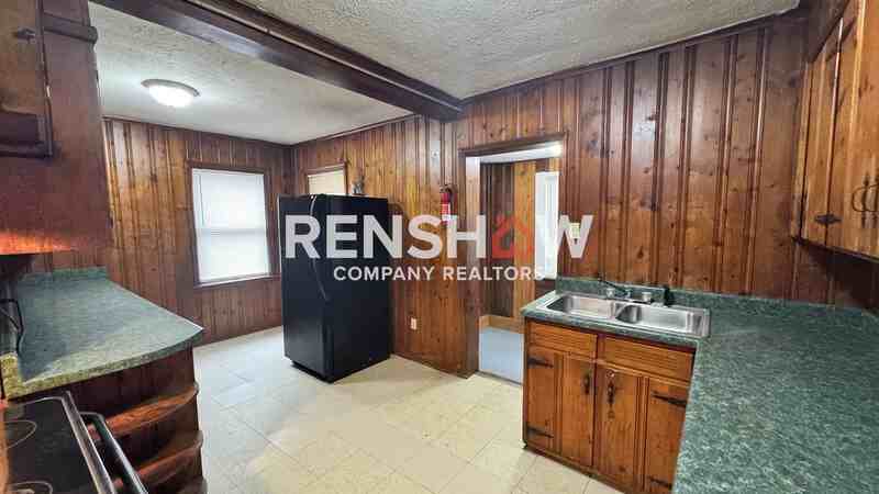 2667 Lowell Ave - Photo 4 of 14