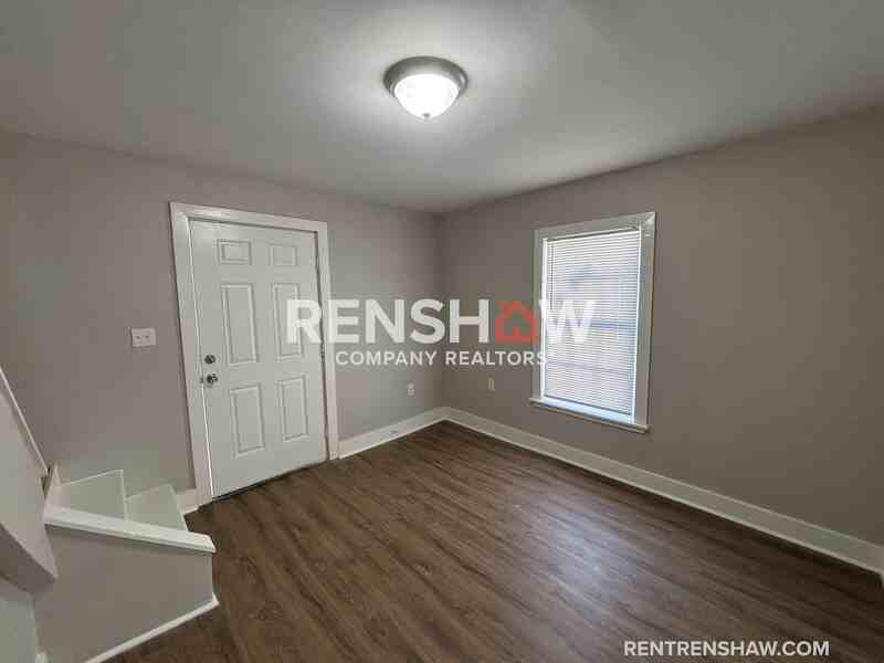 1294 Snowden Ave - Photo 3 of 25