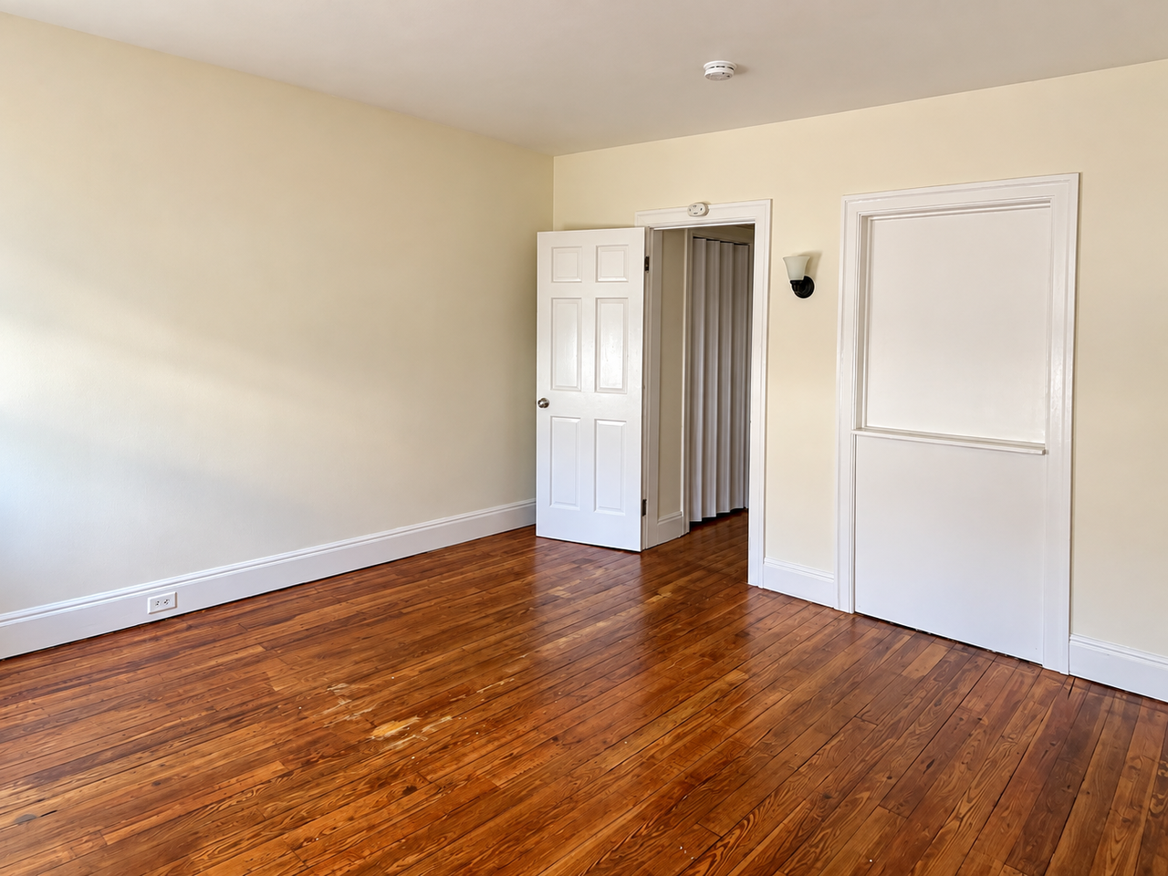 1120 Chestnut St - Photo 5 of 19