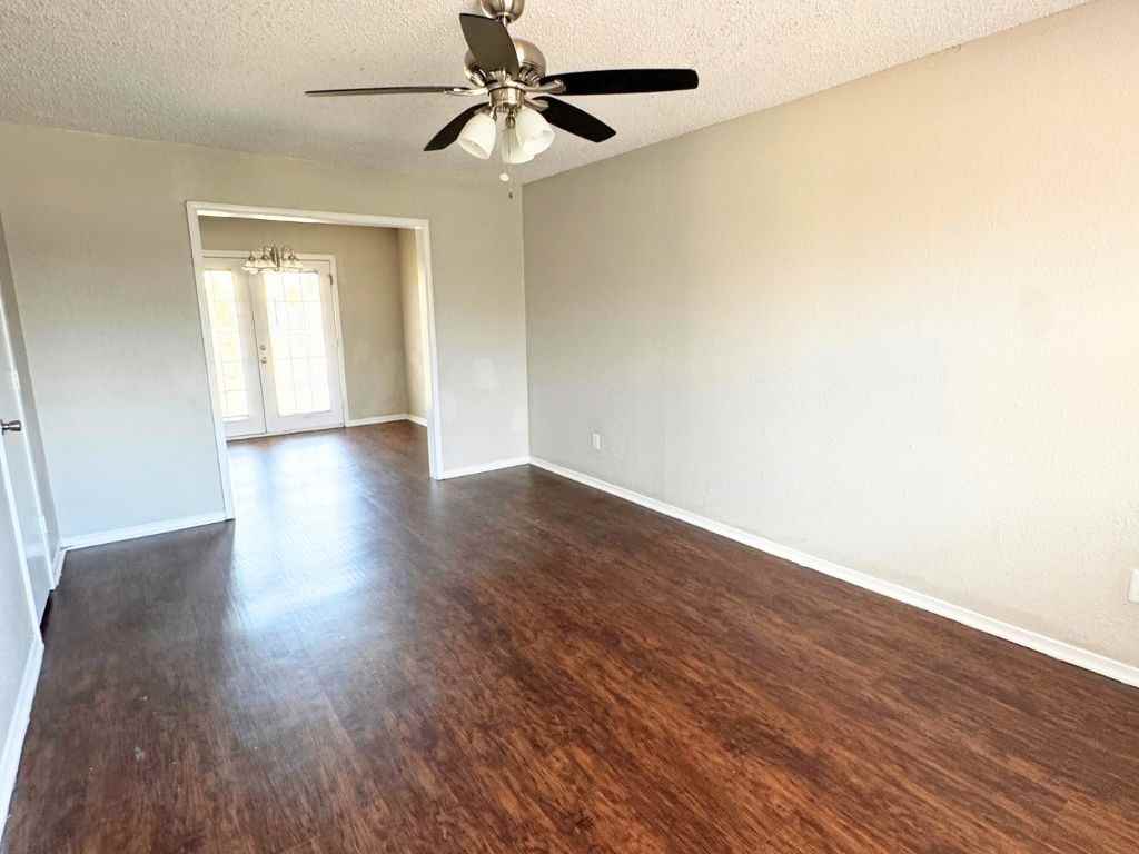 853 Cardan Pl - Photo 4 of 20