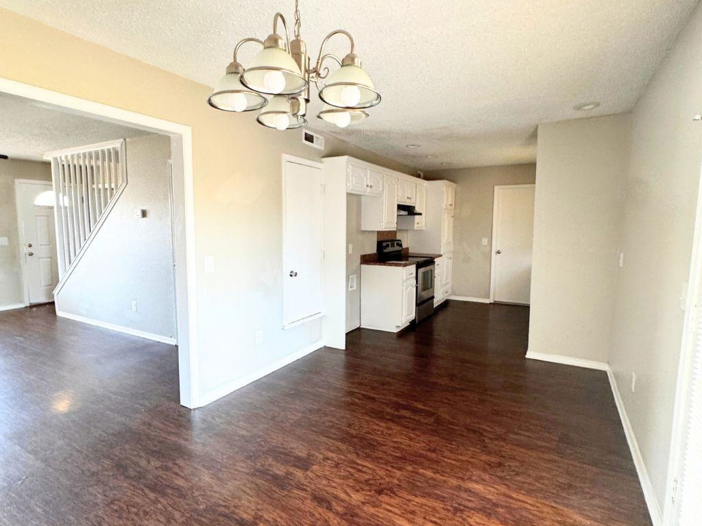 853 Cardan Pl - Photo 6 of 20