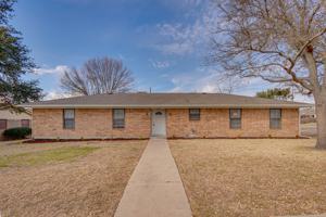 featured image of 2900 Linda Dr