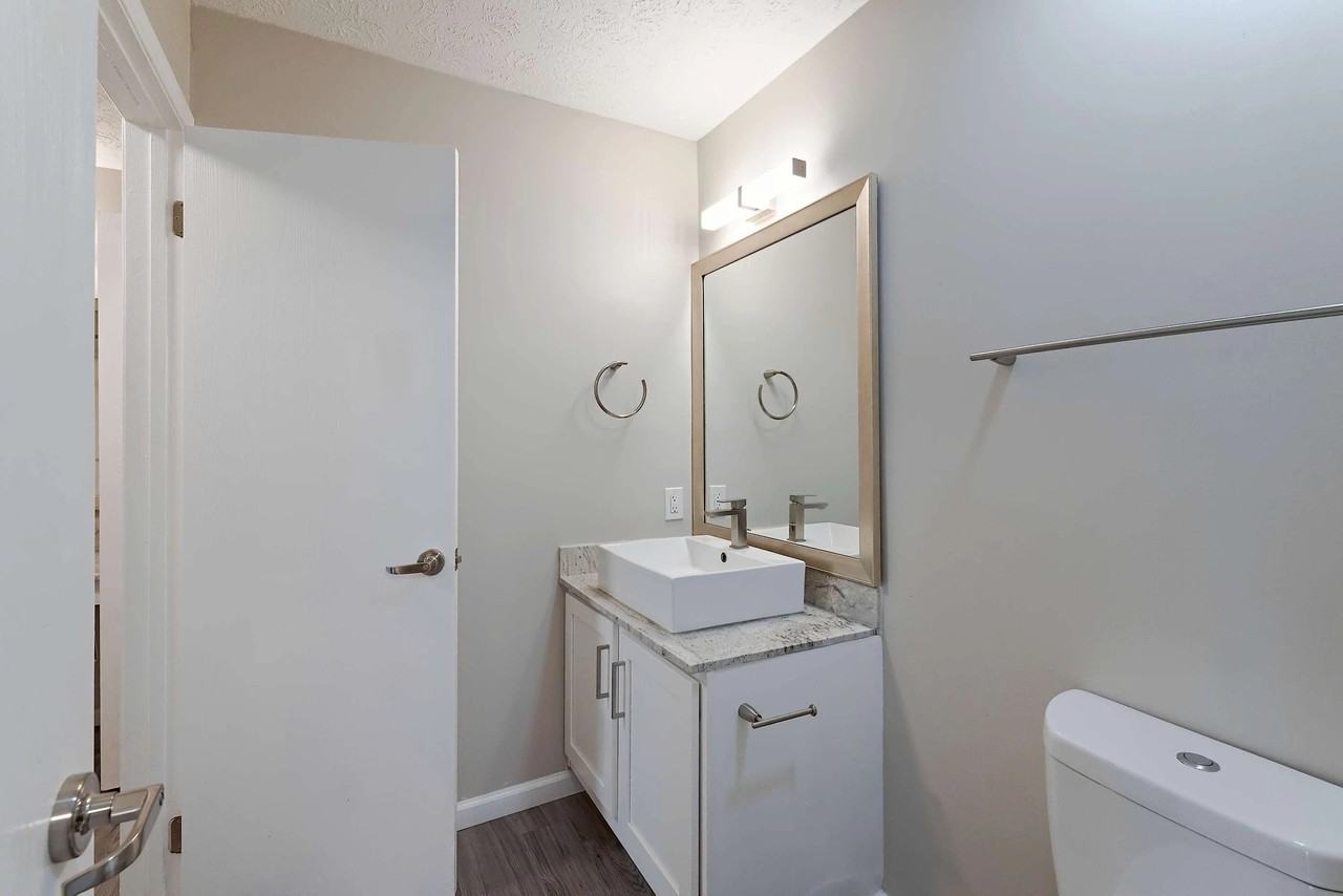 916 Beaver Grade Rd #414 - Photo 3 of 11