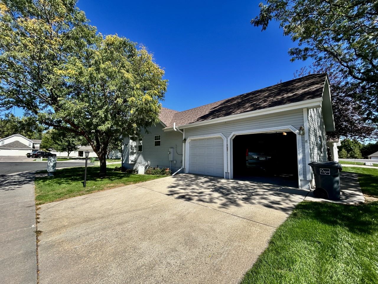 1409 W 6th St #NA - Photo 2 of 21