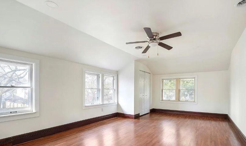 520 W Beardsley Ave - Photo 4 of 20
