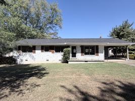 featured image of 907 Brahma St