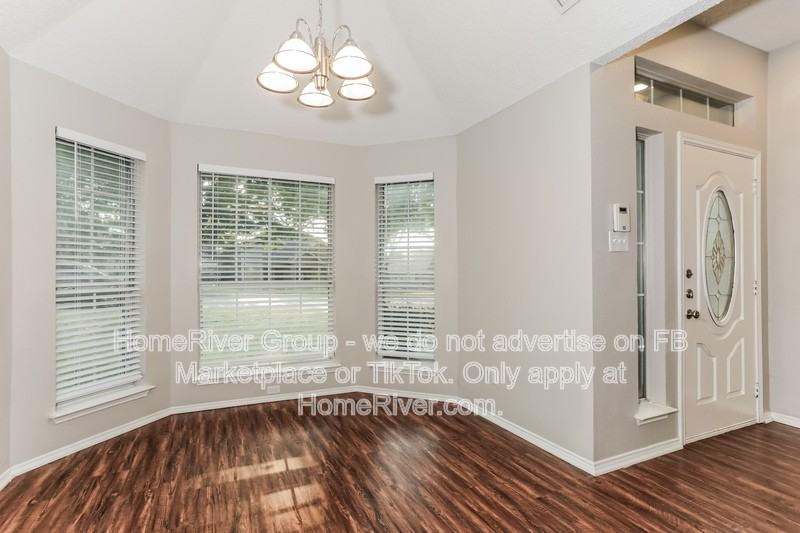 720 Brees Dr - Photo 4 of 22