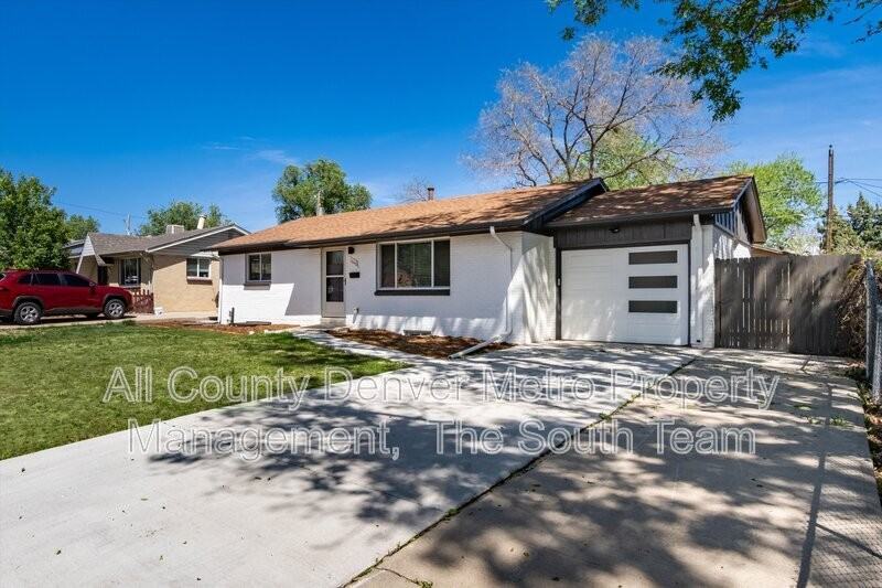 7640 Irving St - Photo 2 of 38