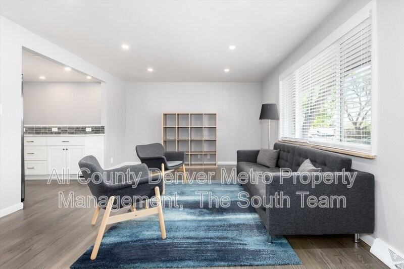 7640 Irving St - Photo 5 of 38