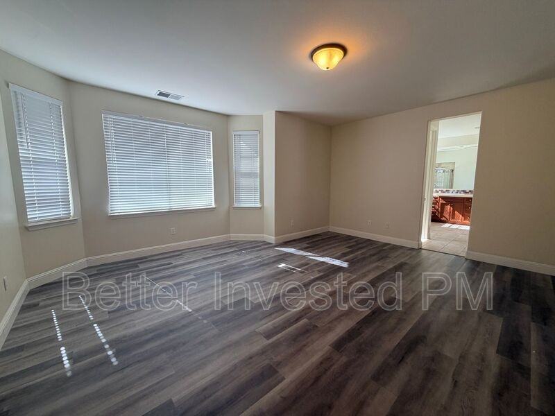 1363 Gordon Ln - Photo 6 of 24