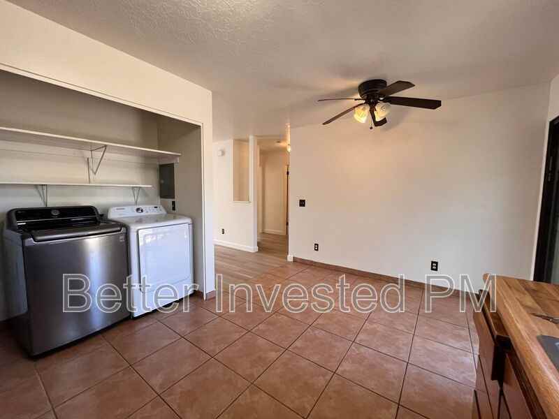 427 North St #B - Photo 4 of 34