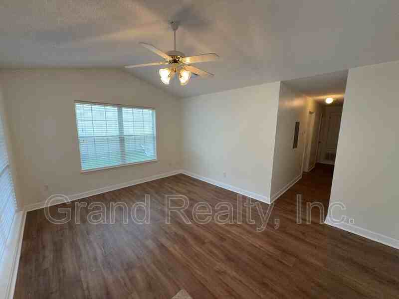 6299 Cottage Woods Dr - Photo 4 of 24
