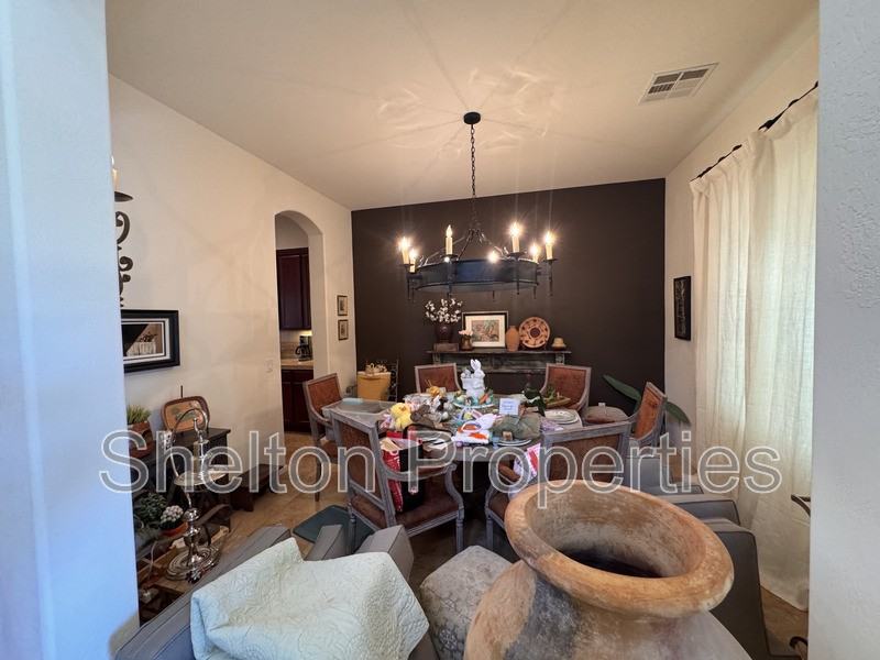 4301 N Golf Dr - Photo 3 of 19