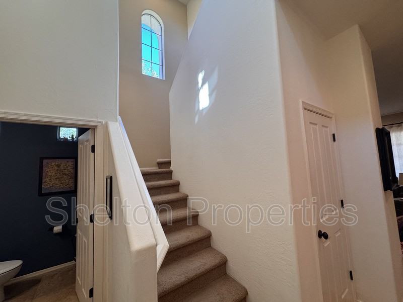 4301 N Golf Dr - Photo 5 of 19