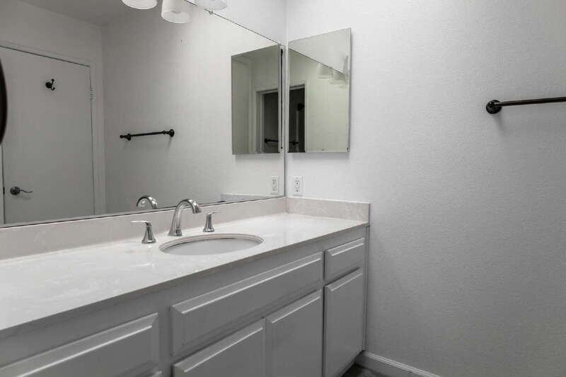 210 The Vlg #305 - Photo 5 of 29