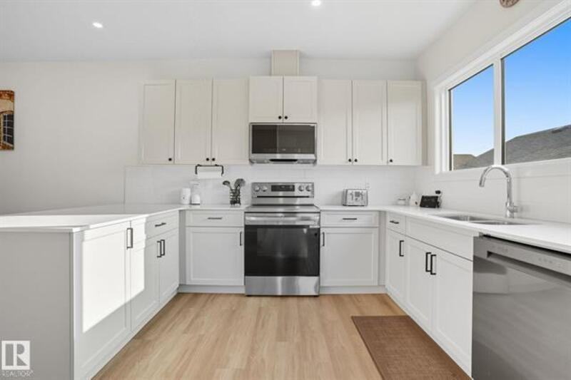 50 Nettle Cres #1 - Photo 3 of 18