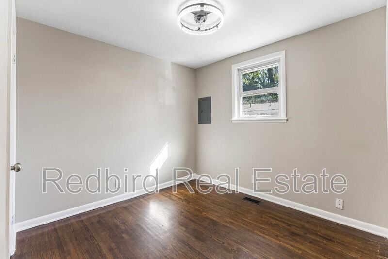 1205 Cline Ave #A - Photo 4 of 22