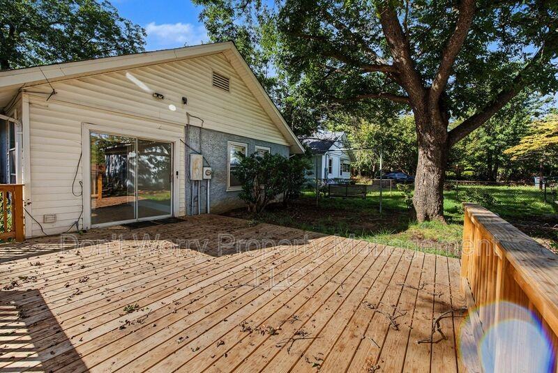 2416 N Church St - Photo 4 of 16