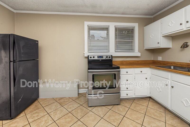 2416 N Church St - Photo 7 of 16