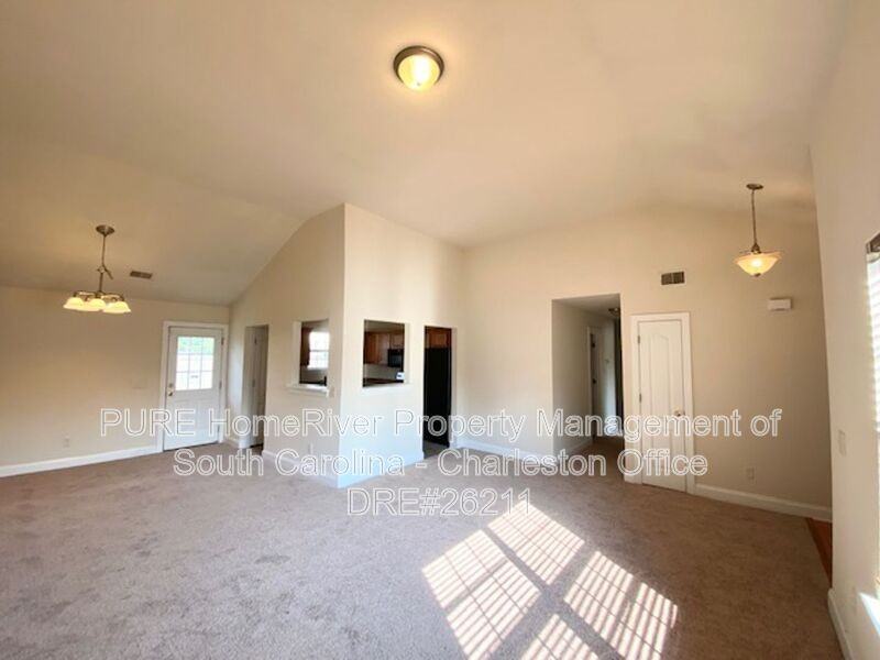 229 Equinox Cir - Photo 3 of 38