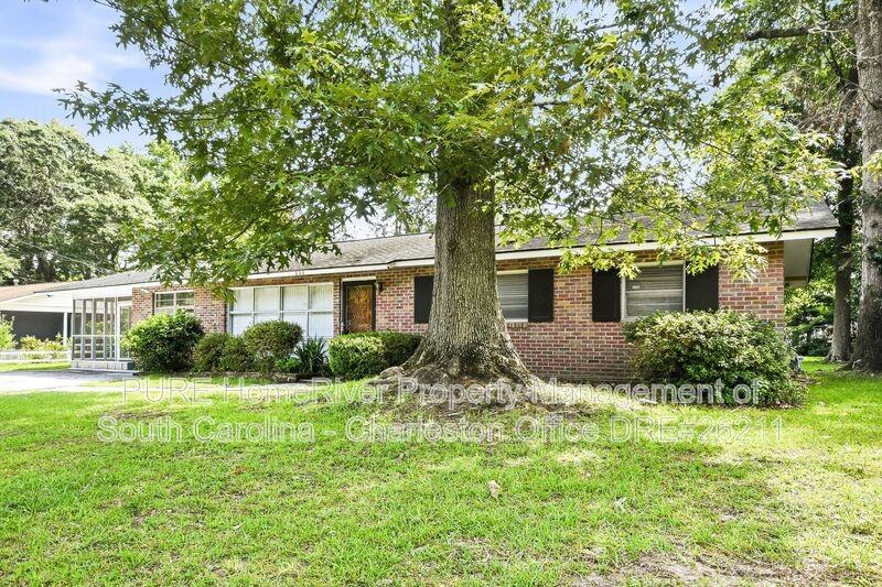 628 Constant Dr - Photo 2 of 21