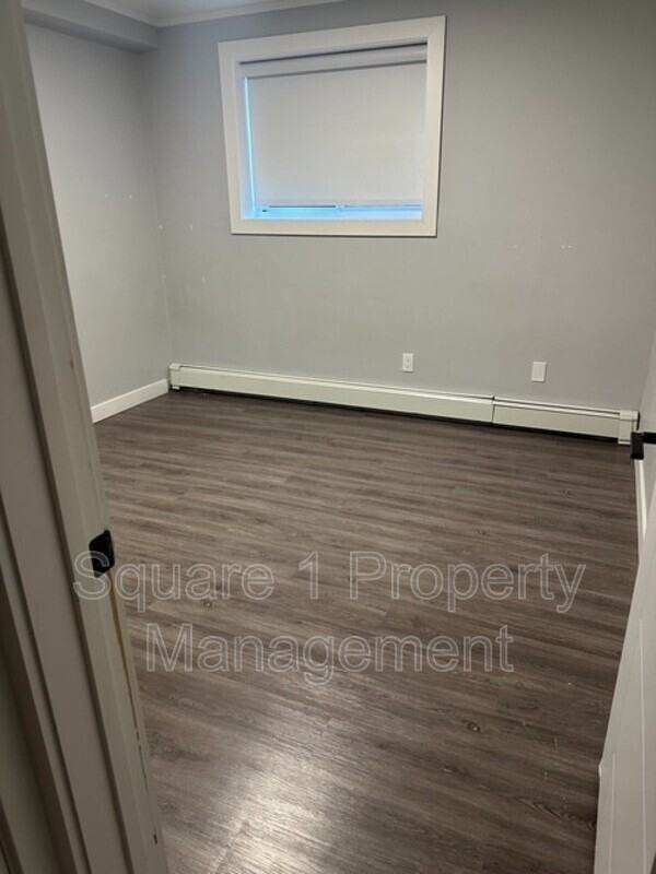 8539-82 Avenue #102 - Photo 3 of 4