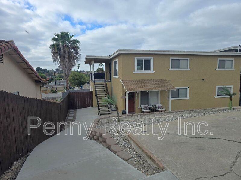 8237 Vernier Dr - Photo 6 of 33