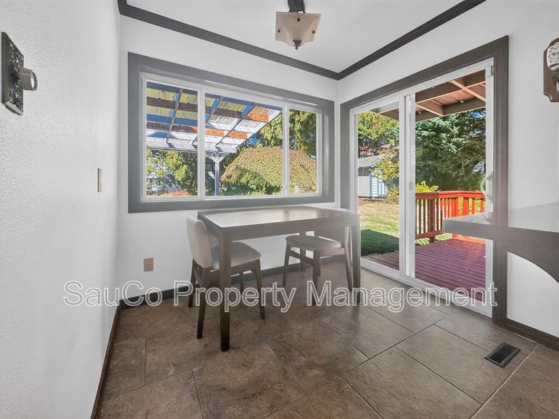 2312 5th Ave - Photo 7 of 35
