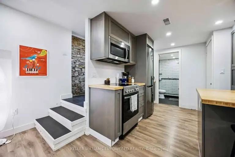 33 Garden Ave - Photo 5 of 13