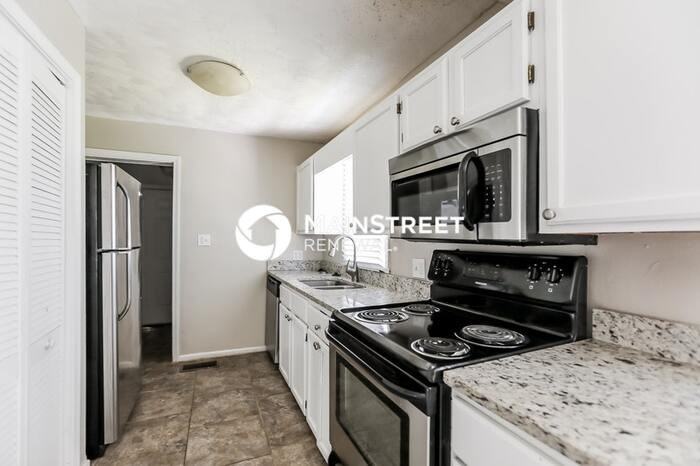 12401 E 59th St - Photo 6 of 16