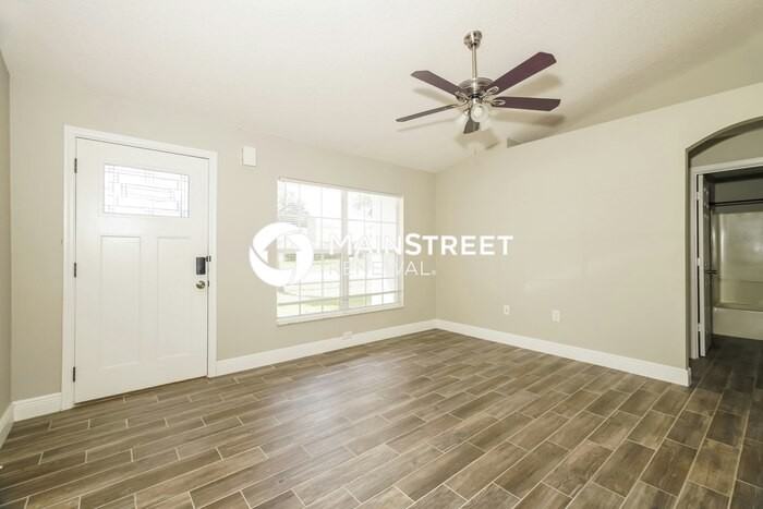 844 Jarnac Dr - Photo 3 of 17