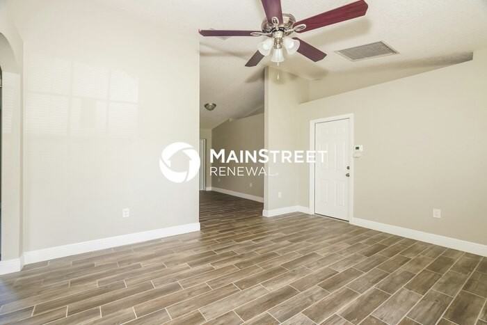 844 Jarnac Dr - Photo 4 of 17