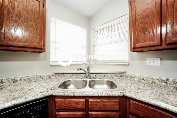 11111 Essen Ct - Photo 7 of 18