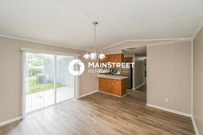 1523 Lavilla Dr N - Photo 6 of 16