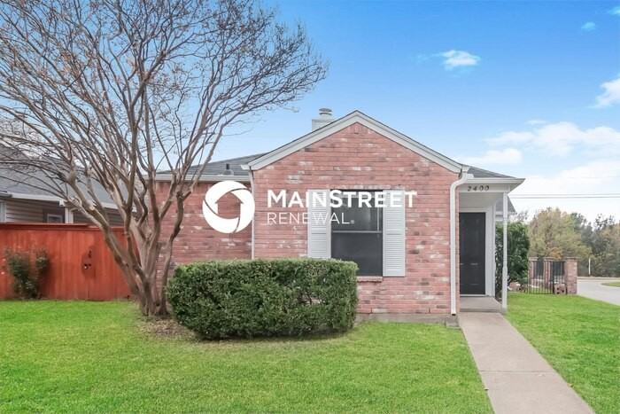 2400 Markland St - Photo 2 of 16