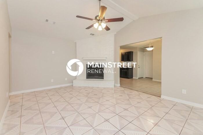 2400 Markland St - Photo 3 of 16