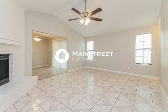 2400 Markland St - Photo 5 of 16