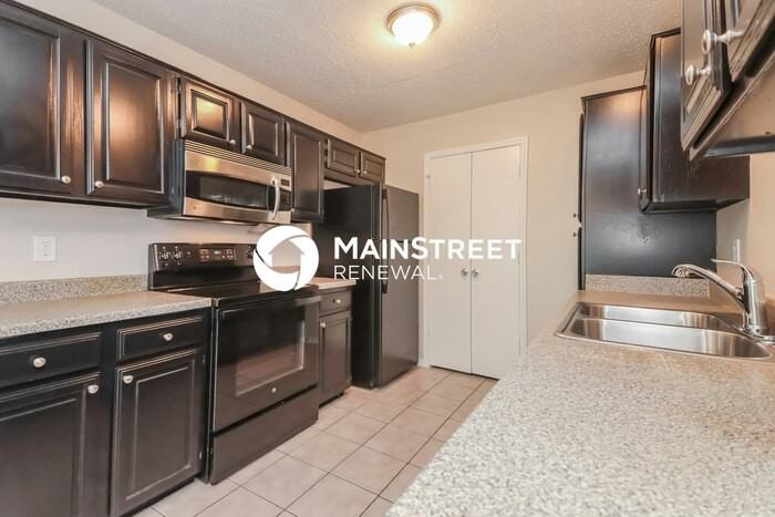 2400 Markland St - Photo 7 of 16