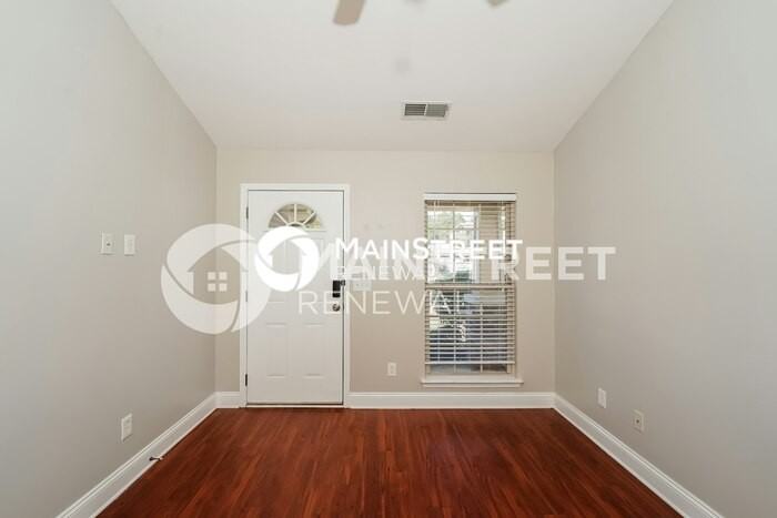 50 Clover St - Photo 3 of 16