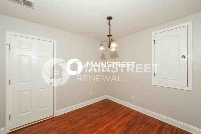 50 Clover St - Photo 5 of 16