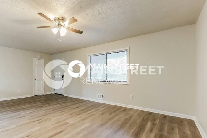 6297 Wellington Ct - Photo 4 of 16