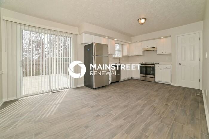 10204 Birch Hill Ln - Photo 6 of 17
